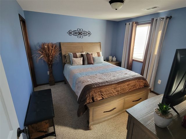 5462 SE 27th Street, Des Moines, IA 50320