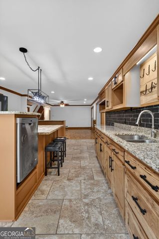 916 Highway 36 W, Barnesville, GA 30204