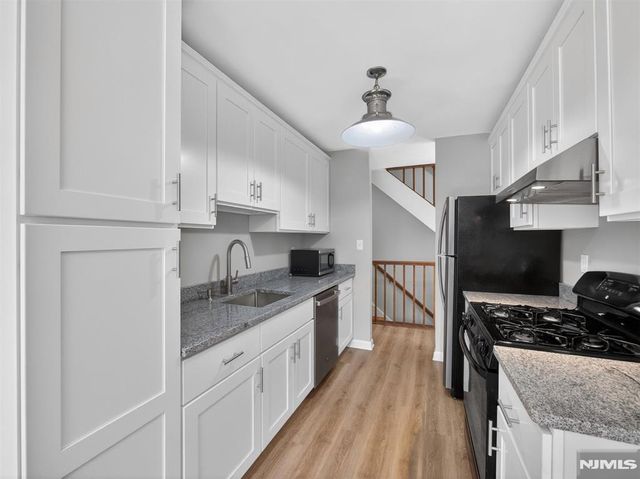 2506 Hemingway Lane, Mahwah, NJ 07430