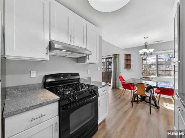 2506 Hemingway Lane, Mahwah, NJ 07430