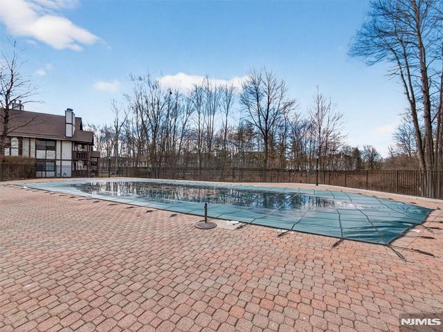 2506 Hemingway Lane, Mahwah, NJ 07430