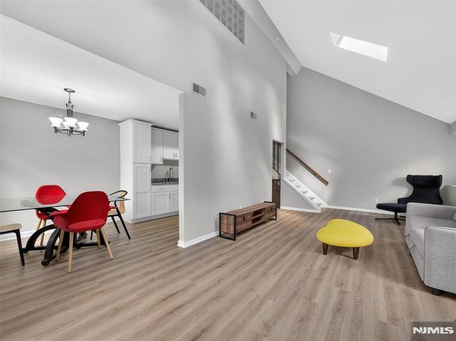 2506 Hemingway Lane, Mahwah, NJ 07430