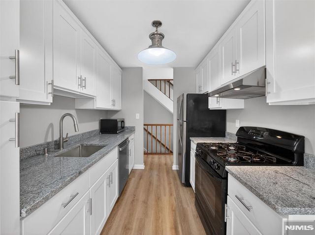 2506 Hemingway Lane, Mahwah, NJ 07430