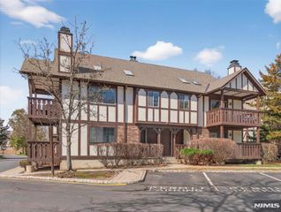 2506 Hemingway Lane, Mahwah, NJ 07430