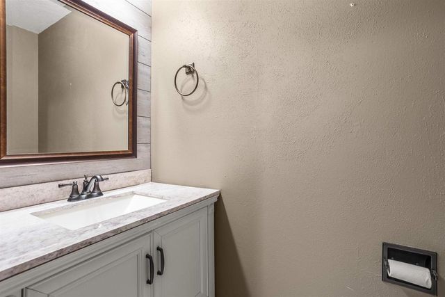 62 SPENCER VILLAGE COURT, Appleton, WI 54914