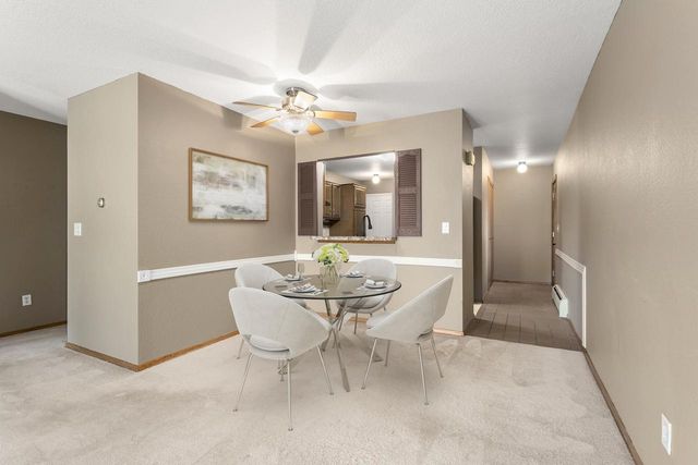 62 SPENCER VILLAGE COURT, Appleton, WI 54914