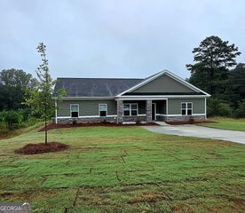 60 Charlotte Drive, Statham, GA 30666