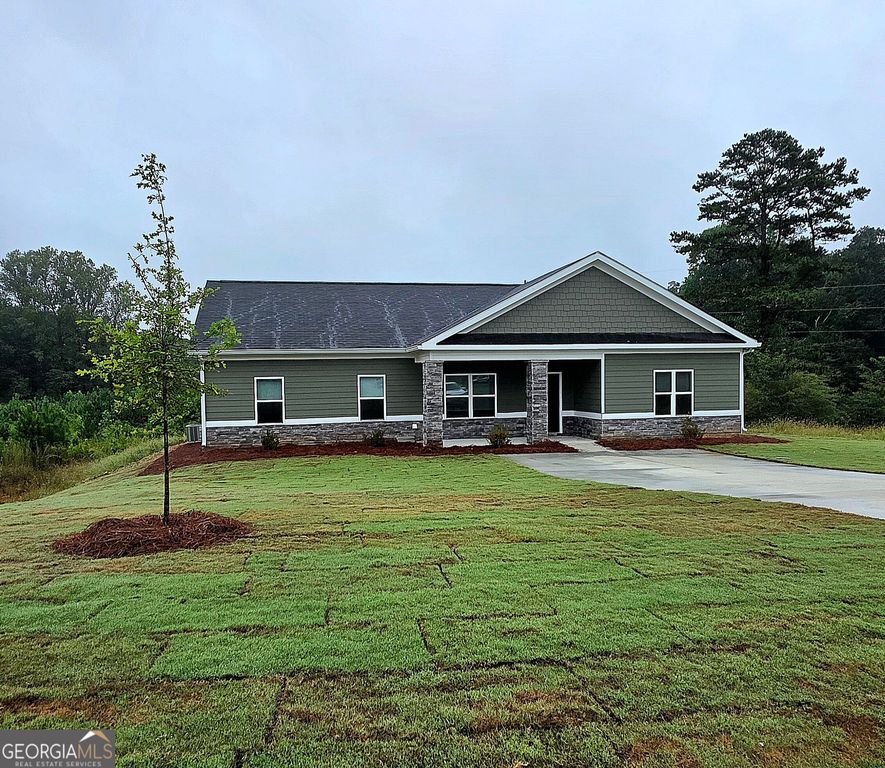 60 Charlotte Drive, Statham, GA 30666