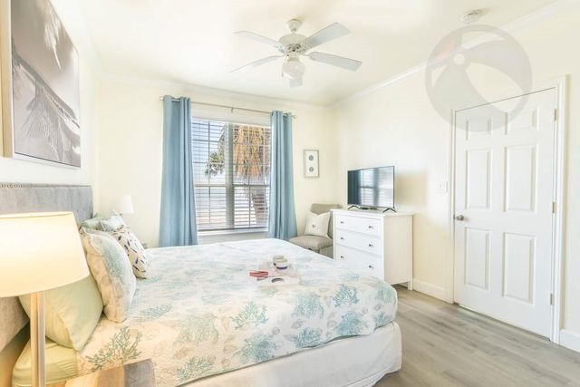 7000 Seawall Boulevard 225, Galveston, TX 77551