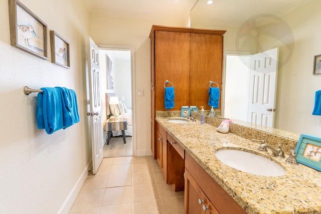 7000 Seawall Boulevard 225, Galveston, TX 77551