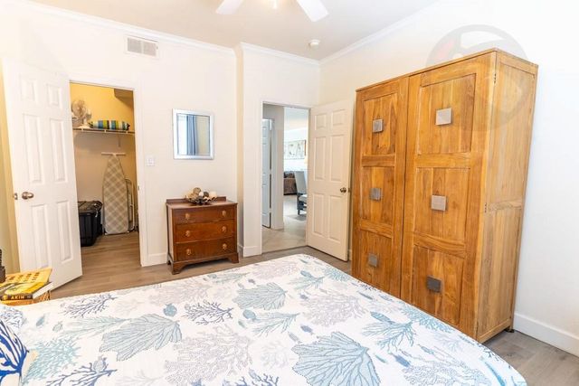 7000 Seawall Boulevard 225, Galveston, TX 77551