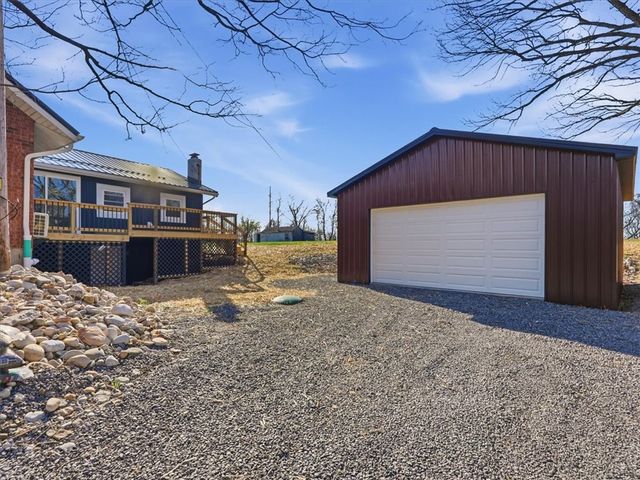 730 Fletcher Rd, Brighton Twp, PA 15009