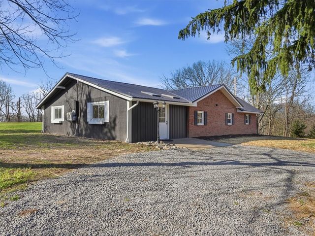 730 Fletcher Rd, Brighton Twp, PA 15009