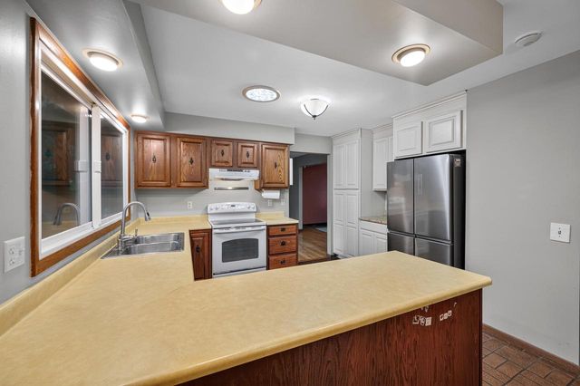2909 Pelham ROAD, Madison, WI 53713