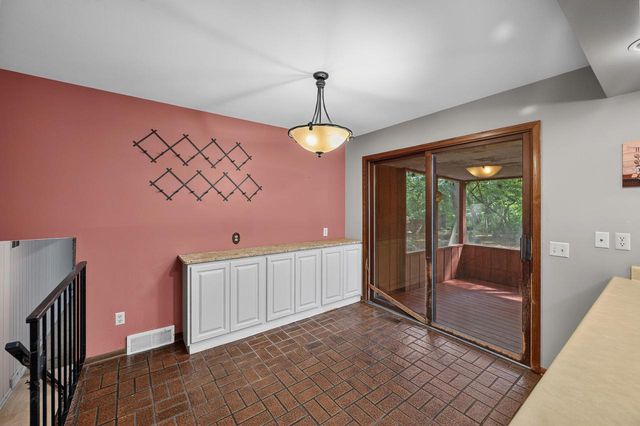 2909 Pelham ROAD, Madison, WI 53713