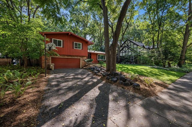 2909 Pelham ROAD, Madison, WI 53713
