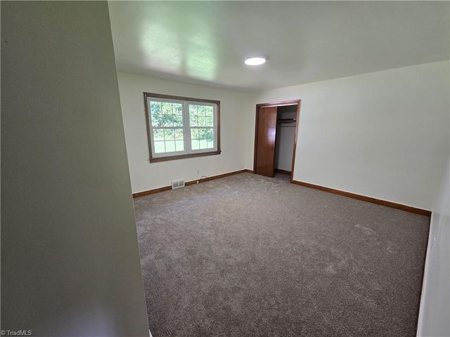 5167 N Cherry Street, Winston-salem, NC 27105