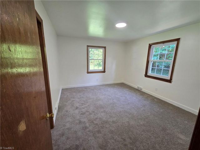 5167 N Cherry Street, Winston-salem, NC 27105