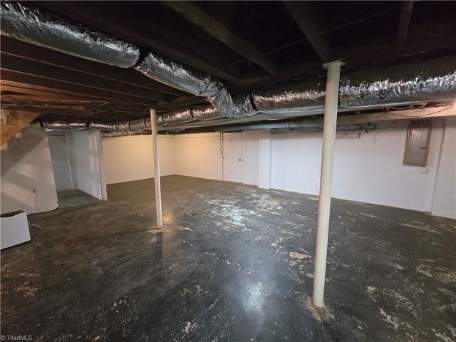 5167 N Cherry Street, Winston-salem, NC 27105