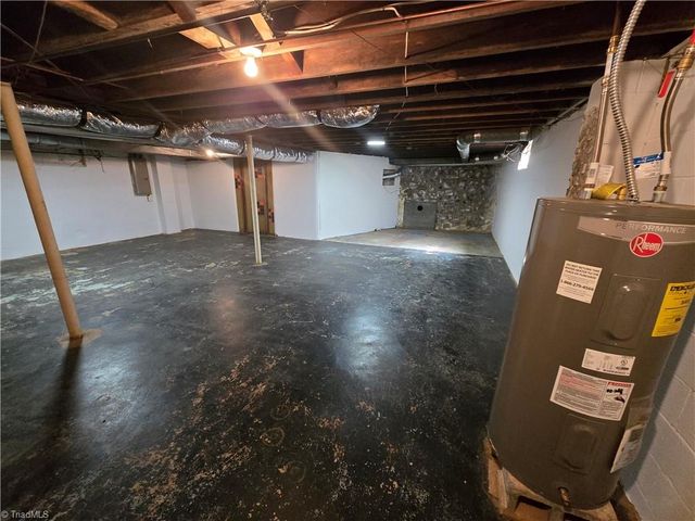 5167 N Cherry Street, Winston-salem, NC 27105