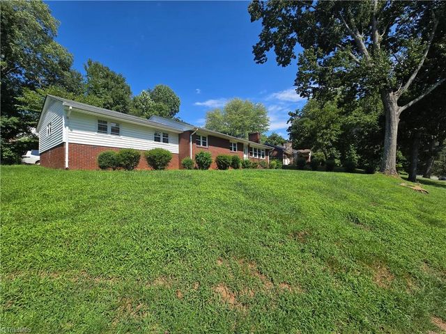5167 N Cherry Street, Winston-salem, NC 27105