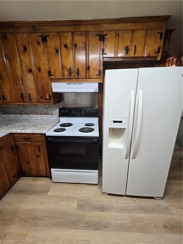 5167 N Cherry Street, Winston-salem, NC 27105