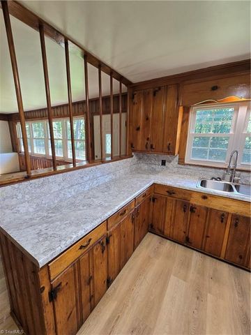 5167 N Cherry Street, Winston-salem, NC 27105