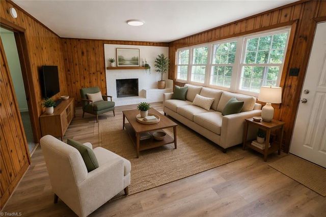 5167 N Cherry Street, Winston-salem, NC 27105