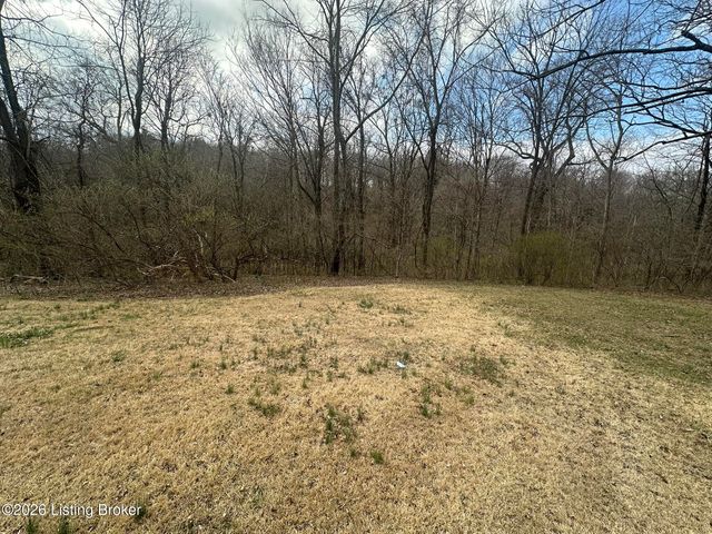 2515 Woodside Rd, Louisville, KY 40207