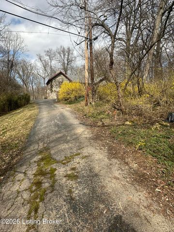 2515 Woodside Rd, Louisville, KY 40207