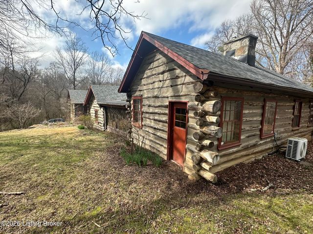 2515 Woodside Rd, Louisville, KY 40207