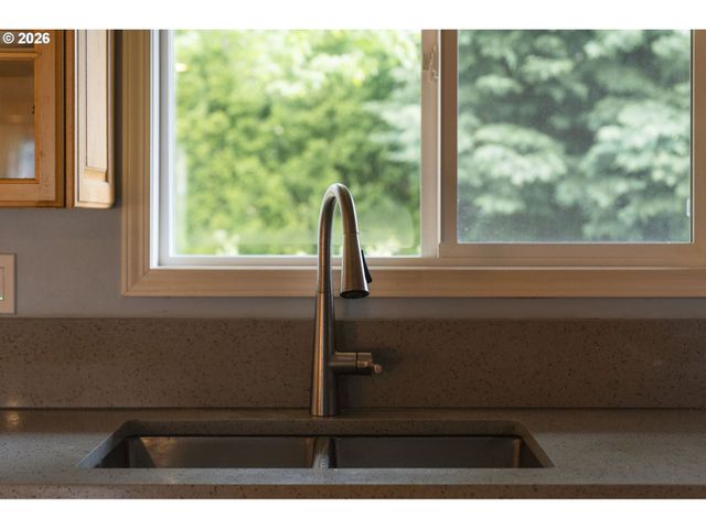 1927 Ne THOMAS St, Hillsboro, OR 97124