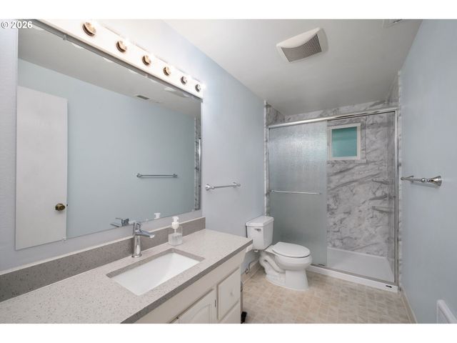 1927 Ne THOMAS St, Hillsboro, OR 97124