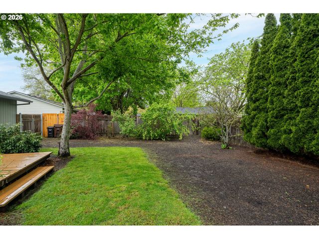 1927 Ne THOMAS St, Hillsboro, OR 97124