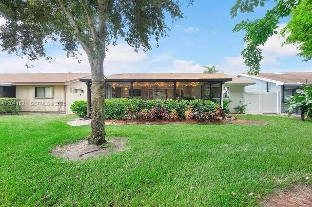 13 Fenwick Place 13, Boynton Beach, FL 33426