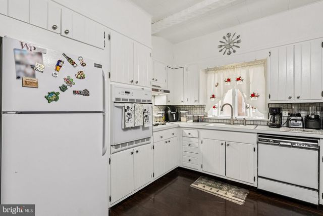 814 CHESTNUT AVE, Trenton, NJ 08611