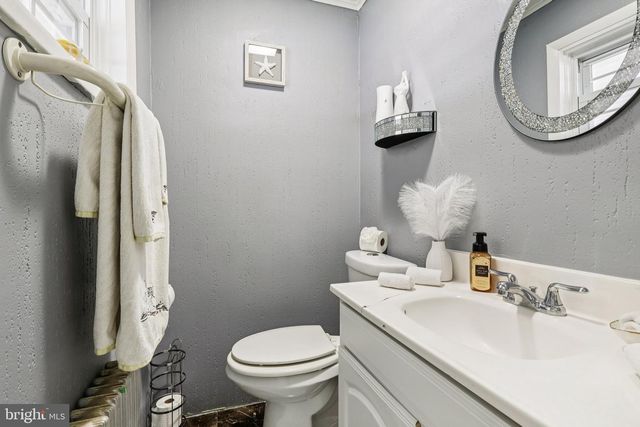 814 CHESTNUT AVE, Trenton, NJ 08611