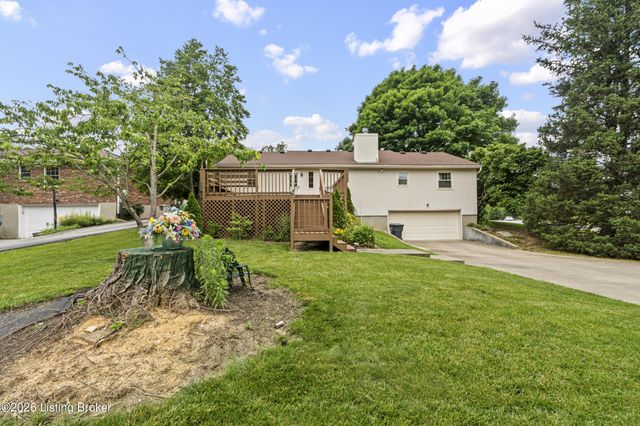 8310 Delightful Ct, Louisville, KY 40291