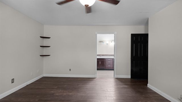 5427 N Silverstone Drive, Comstock Park, MI 49321