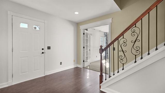 5427 N Silverstone Drive, Comstock Park, MI 49321