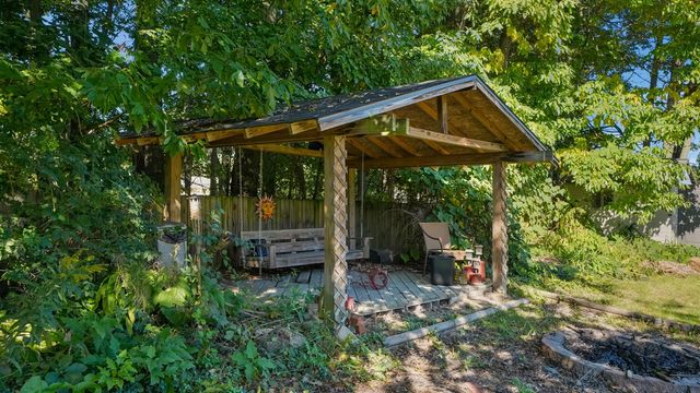 5427 N Silverstone Drive, Comstock Park, MI 49321