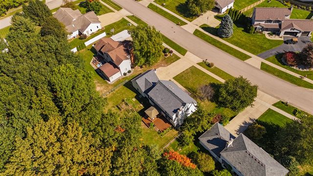 5427 N Silverstone Drive, Comstock Park, MI 49321