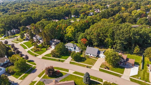 5427 N Silverstone Drive, Comstock Park, MI 49321