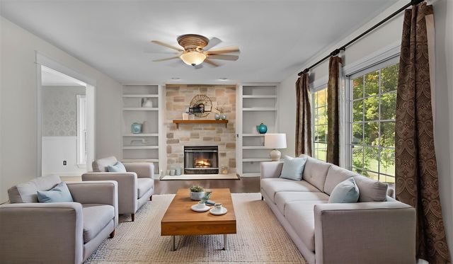 5427 N Silverstone Drive, Comstock Park, MI 49321