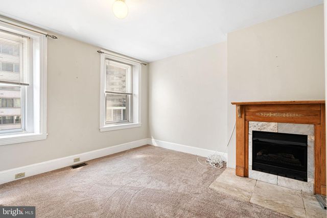 2411 FAIRMOUNT AVE, Philadelphia, PA 19130