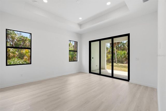 2585 CRANE AVENUE, North Port, FL 34286