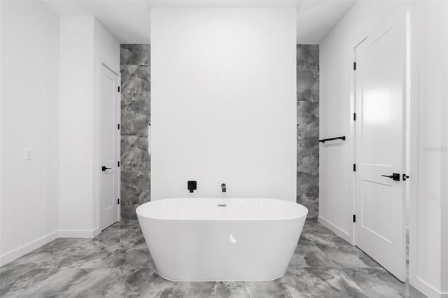 2585 CRANE AVENUE, North Port, FL 34286