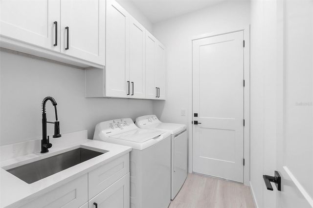 2585 CRANE AVENUE, North Port, FL 34286