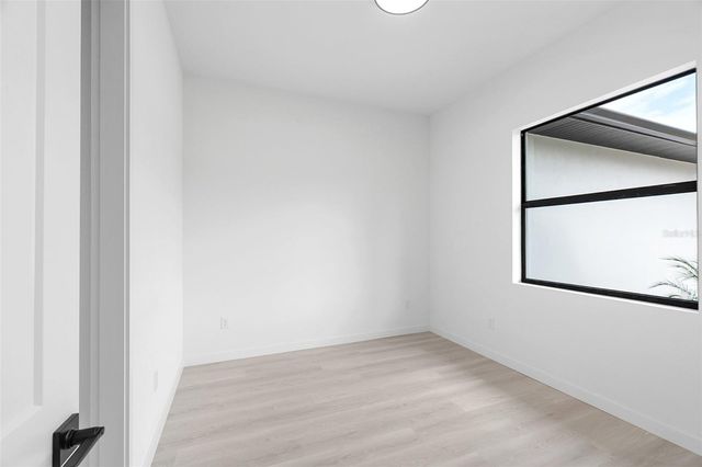 2585 CRANE AVENUE, North Port, FL 34286