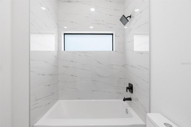 2585 CRANE AVENUE, North Port, FL 34286